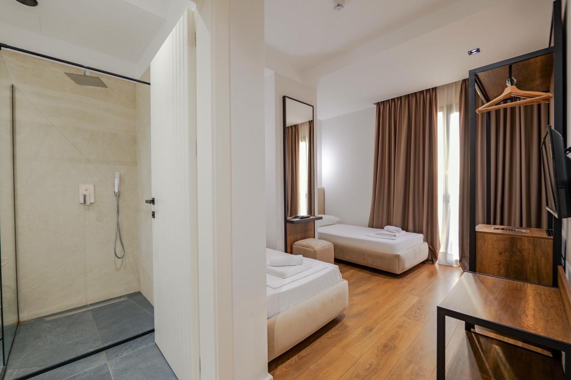 Hotel Central Vlore Luaran gambar