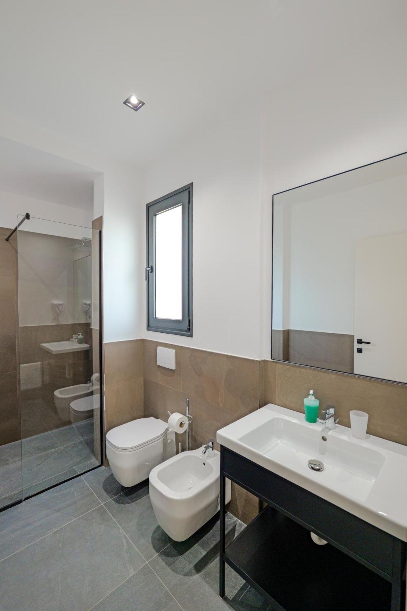Hotel Central Vlore Luaran gambar