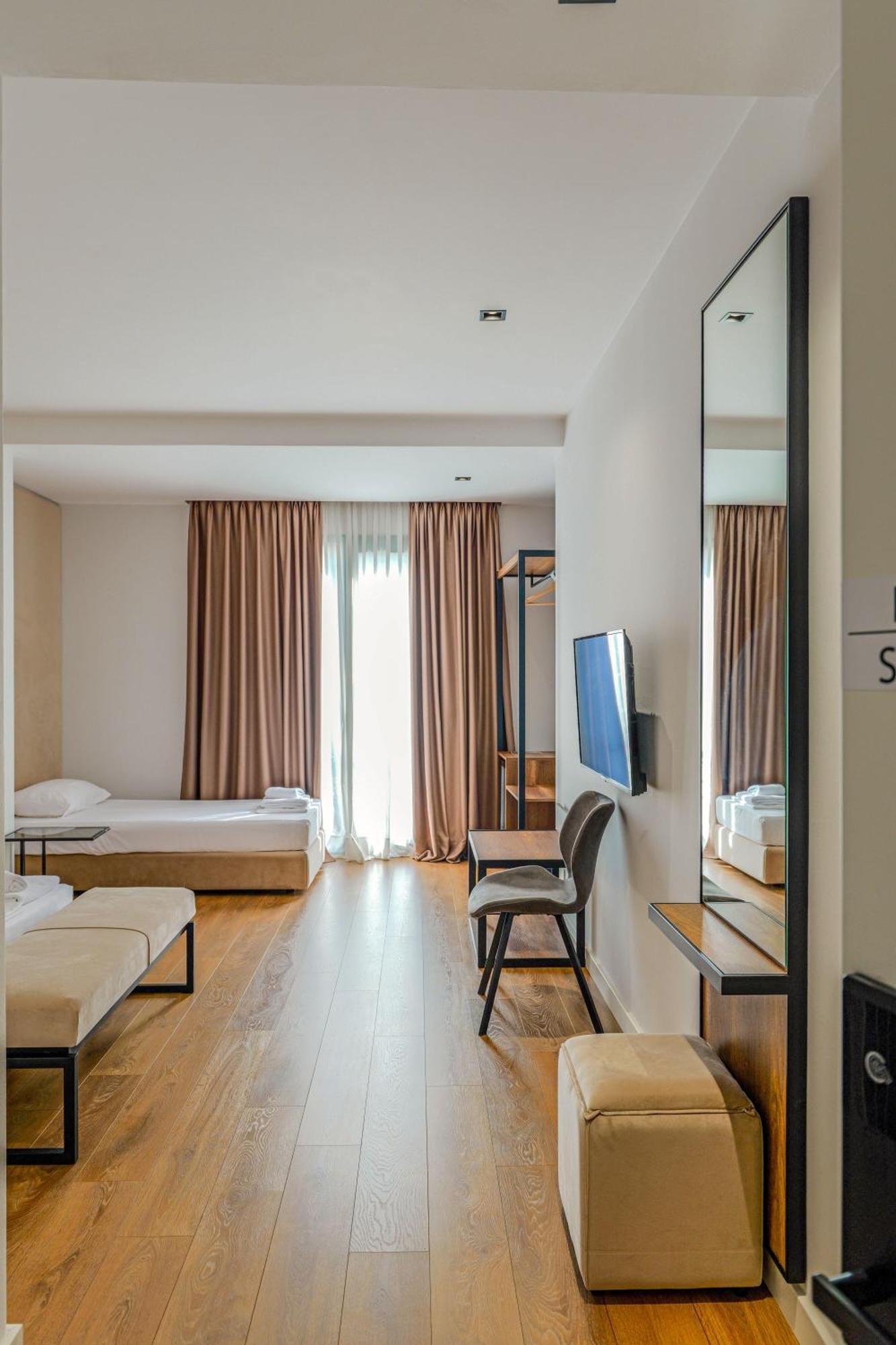 Hotel Central Vlore Luaran gambar