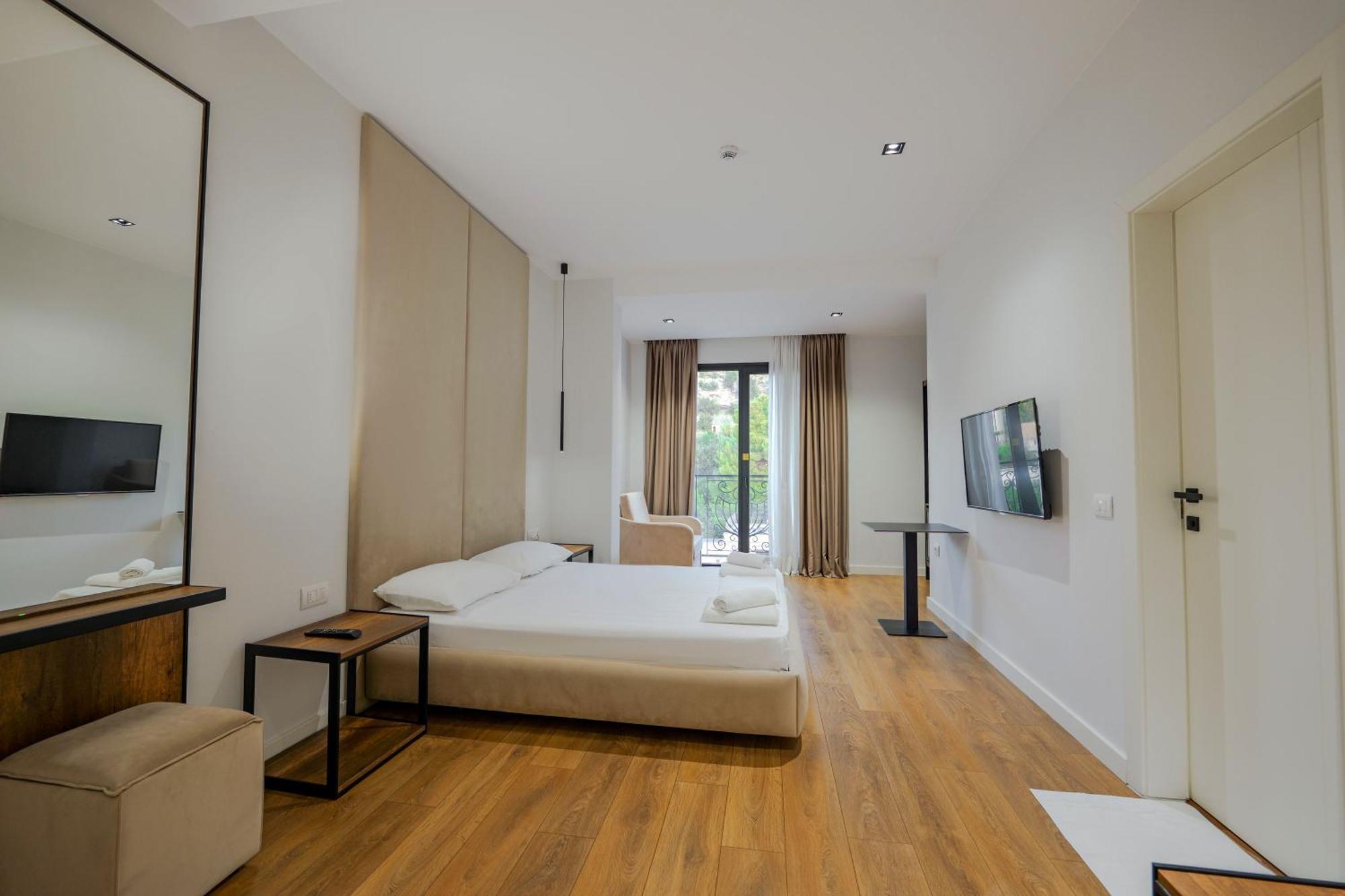 Hotel Central Vlore Luaran gambar